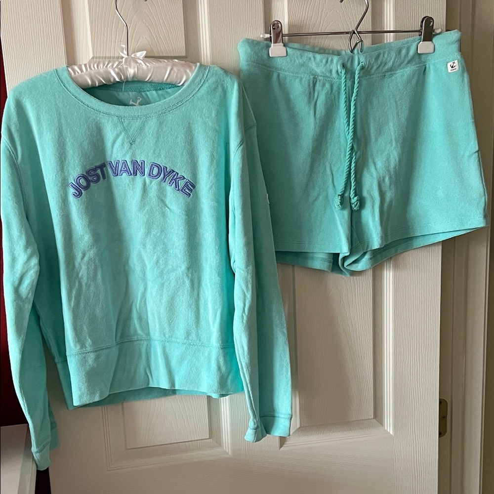 2 piece Terry outfit, never worn. JOST VAN DYKE, BVI